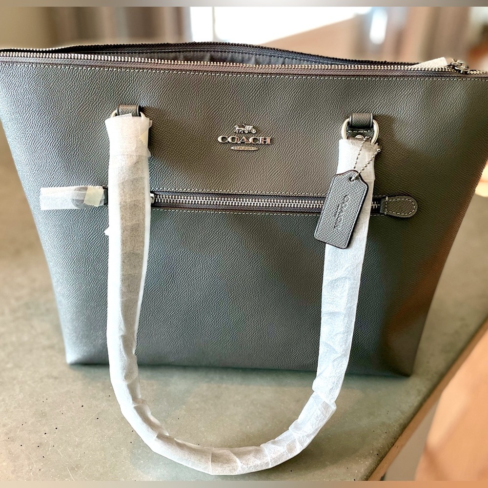 Brand New with Tags COACH Purse!